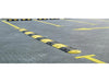Modèle DH - Ralentisseurs routiers en caoutchouc noir et bandes réfléchissantes jaunes - BUMPS Modèle DH - Ralentisseurs routiers en caoutchouc noir et bandes réfléchissantes jaunes - BUMPS