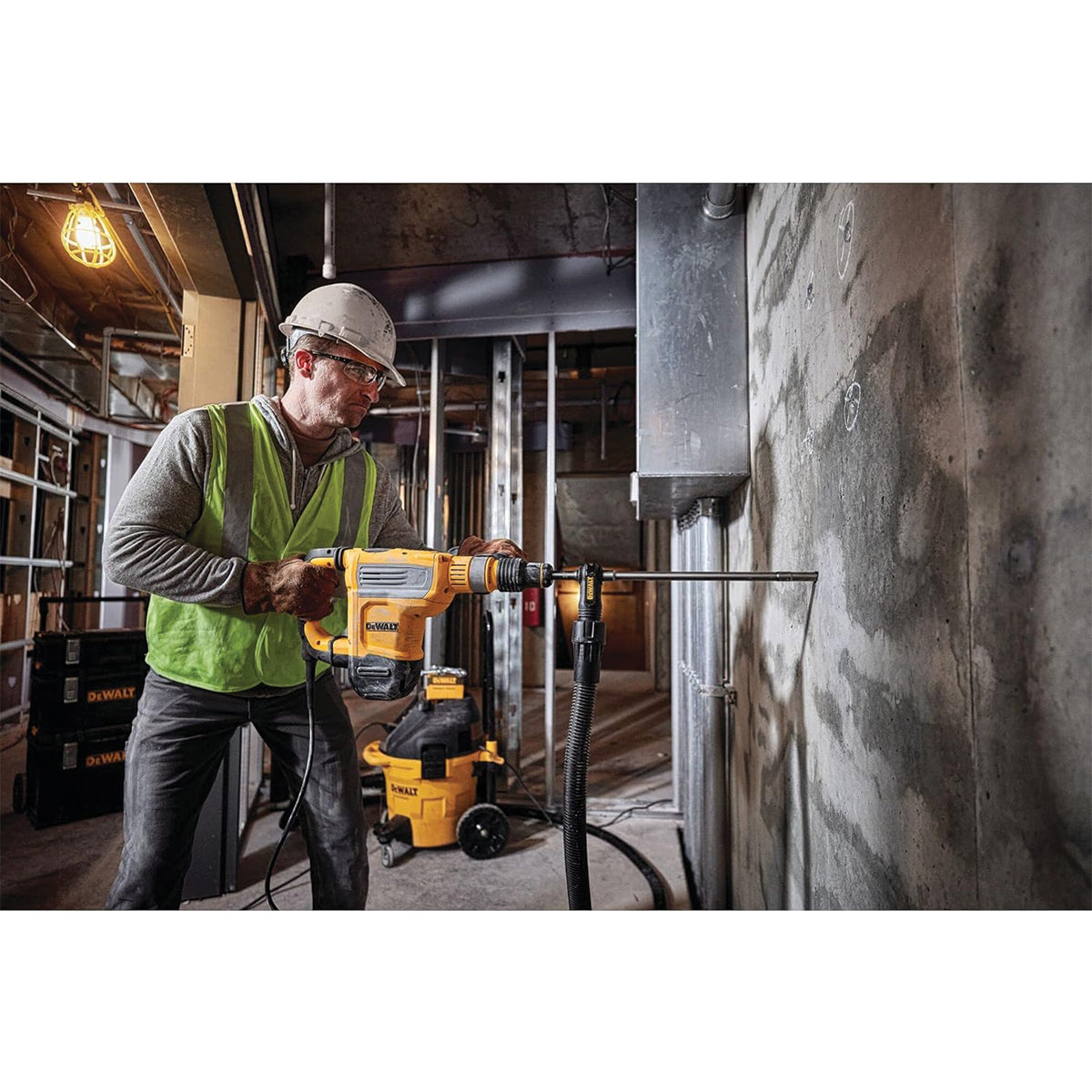 Marteau démo-perforateur SDS-MAX 45mm 10.5J 1350W en COFFRET - DeWALT - D25614K-QS
