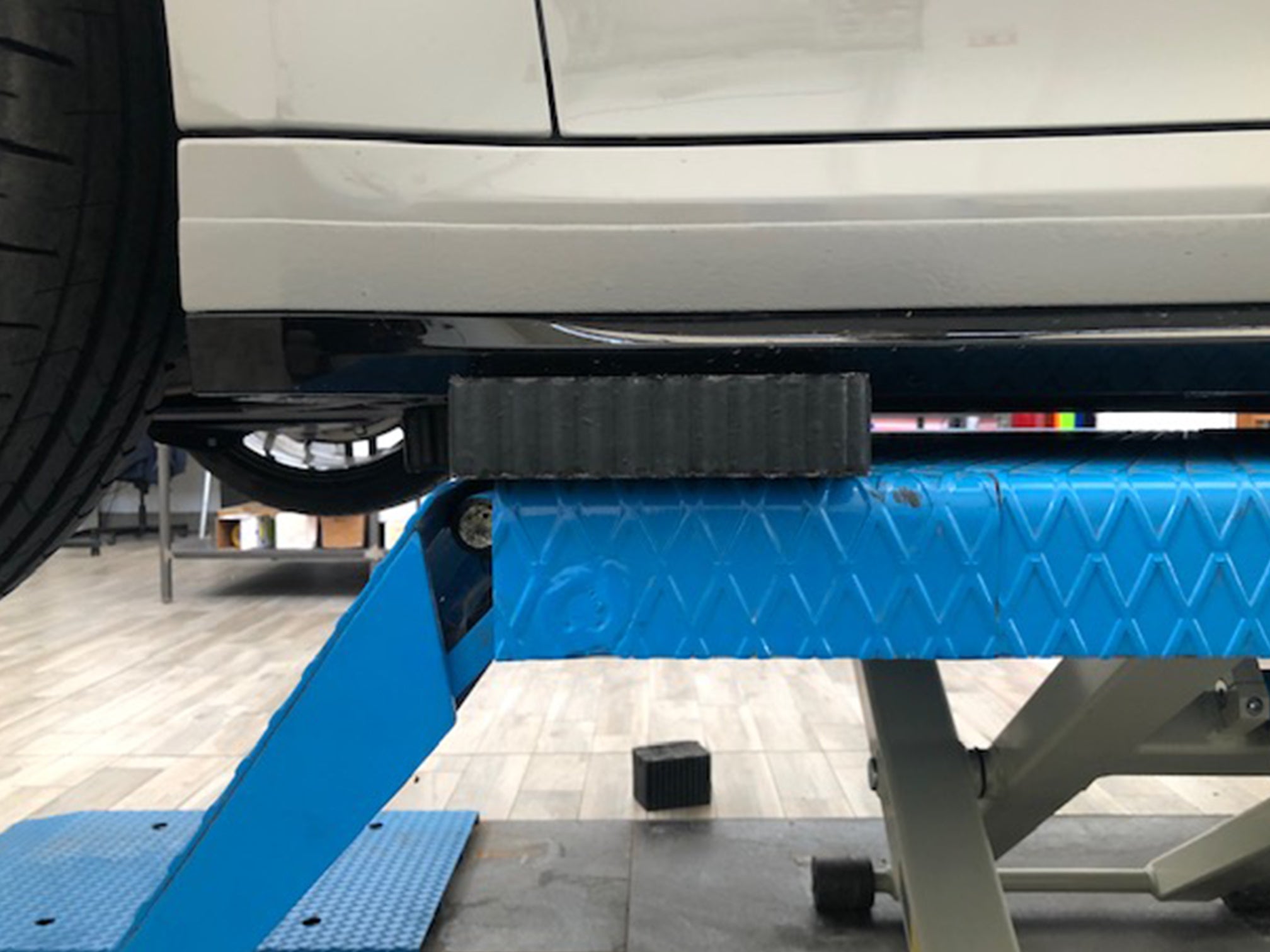 SÉRIE B - PAD - Cales et supports pour nacelles hydrauliques à ciseaux - Patin de base en caoutchouc