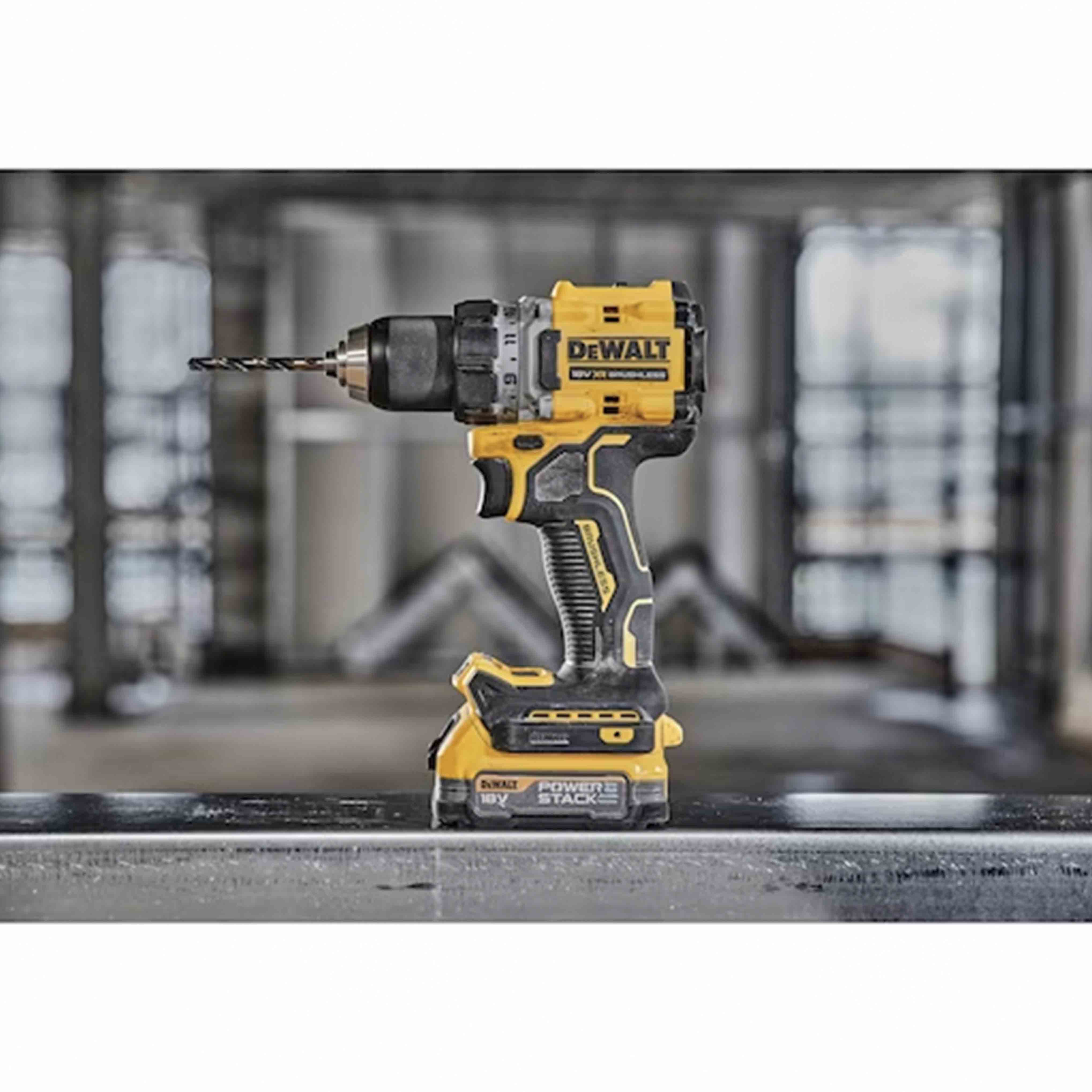 Compact 2-Speed ​​XR 18V ​​BRUSHLESS Drill Driver - 2 x POWERSTACK Compact in TSTACK CASE and ACCESSORIES - DeWALT - DCD800E2T-QW