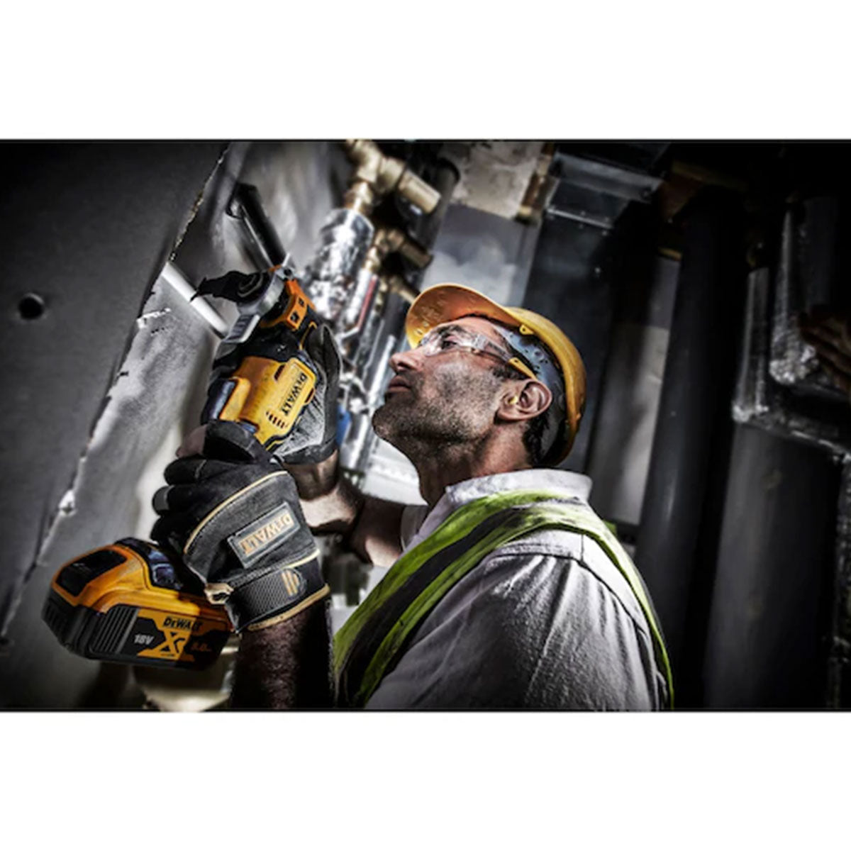 18V BRUSHLESS motor oscillating multifunction tool in TSTACK CASE and ACCESSORIES - DeWALT - DCS356P2-QW