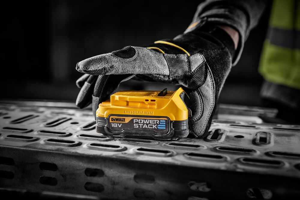 Avvitatore ad impulsi COMPATTO 3 velocità 18V XR BRUSHLESS attacco 1/4” F in VALIGETTA TSTACK e ACCESSORI - DeWALT